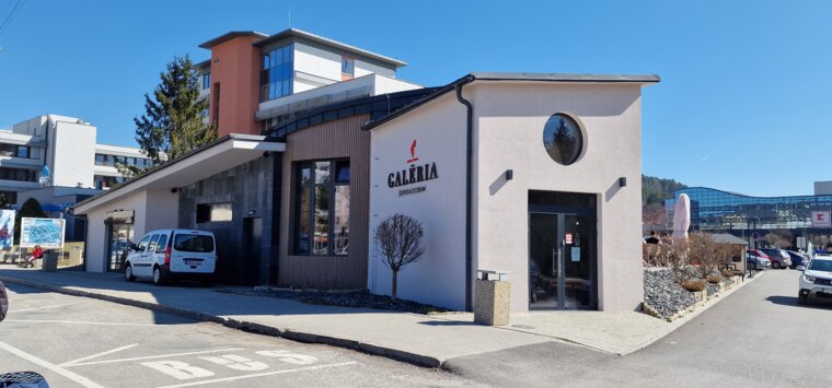 GALÉRIA - KÁVÉZÓ, POVAŽSKÁ BYSTRICA (VÁGBESZTERCE)